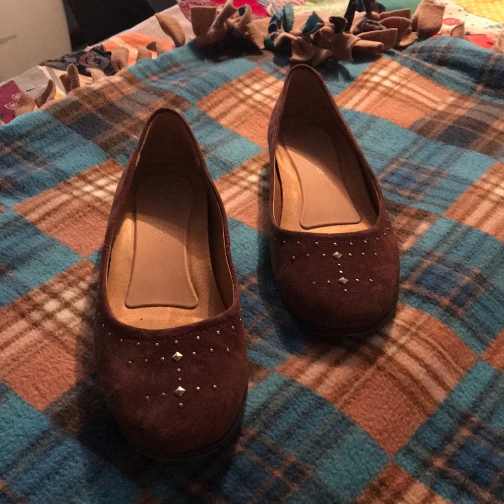 Shoes - Picture 2 of 3